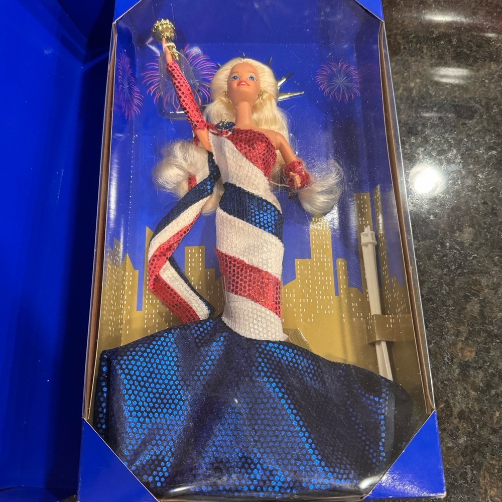 New 1995 Statue Of Liberty American Barbie Doll FAO Schwartz Lmtd Edition